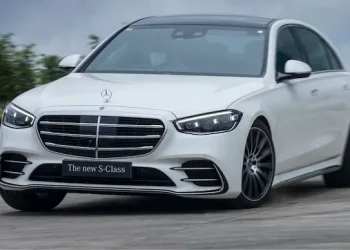 Mercedes-Benz_S-Class